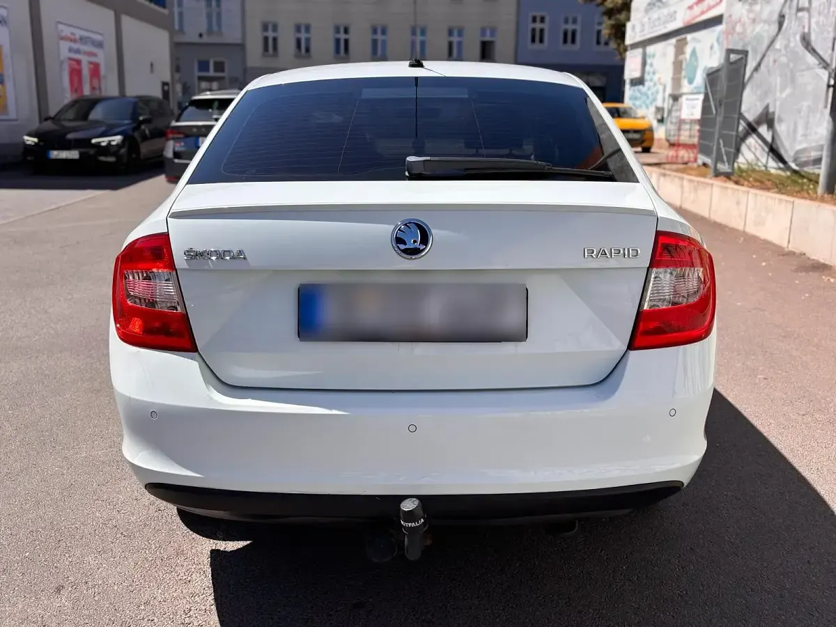 Gebraucht Skoda Rapid 125 PS (91 kW) 2015 Weiß Kleinwagen