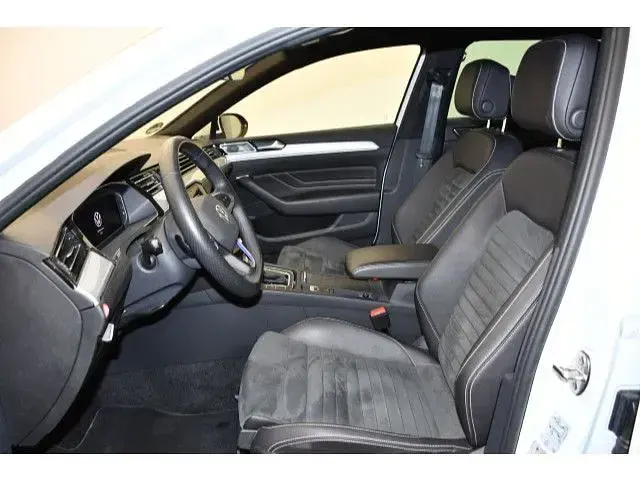 Gebraucht VW Passat GTE 218 PS (160 kW) 2023 Weiß Kombi