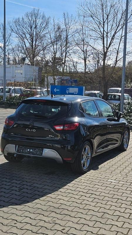Gebraucht Renault Clio IV Dynamique 90 PS (66 kW) 2015 Schwarz Kleinwagen