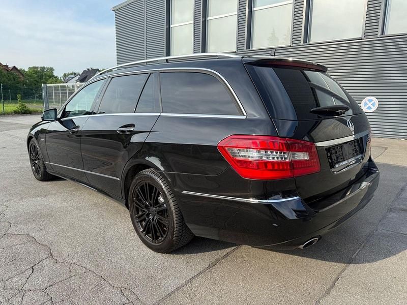 Gebraucht Mercedes E350 Avantgarde 265 PS (194 kW) 2010 Schwarz Kombi