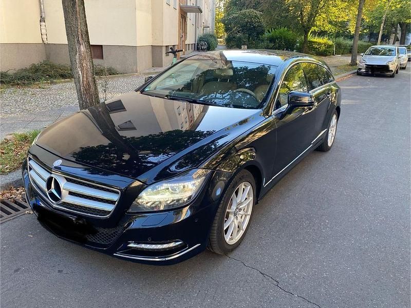 Schwarz Gebraucht 2014 Mercedes CLS350 Shooting Brake Kombi | 16.990 € (Guter Preis) - Bild 1/4