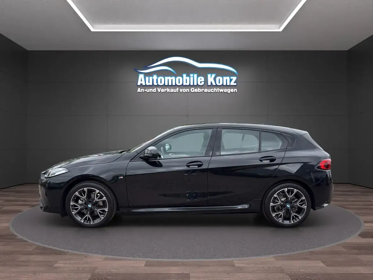 Gebraucht BMW 120 M Sport 170 PS (125 kW) 2024 Schwarz Kleinwagen