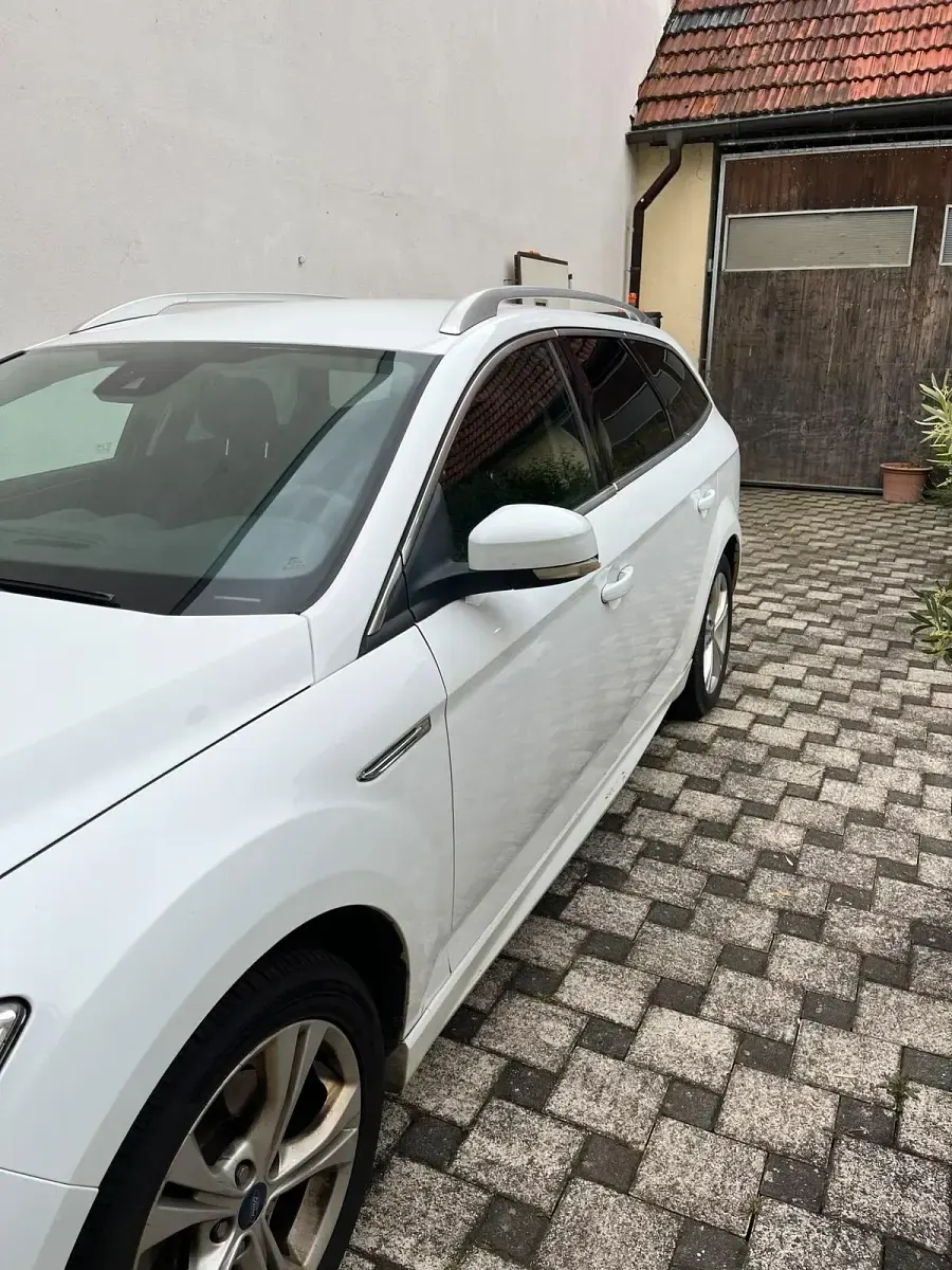 Gebraucht Ford Mondeo 163 PS (119 kW) 2012 Weiß Kombi