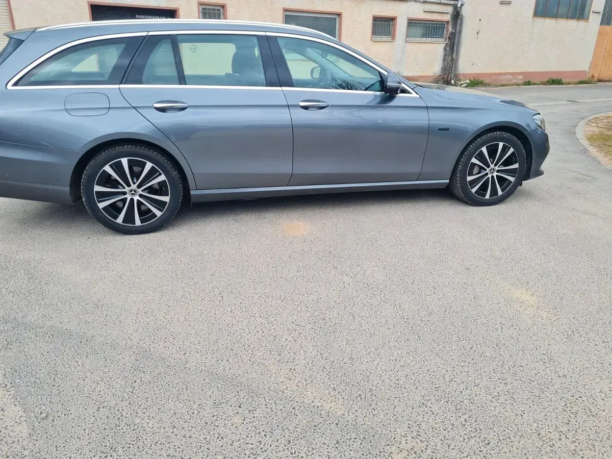 Gebraucht Mercedes E300 306 PS (225 kW) 2019 Grau Kombi