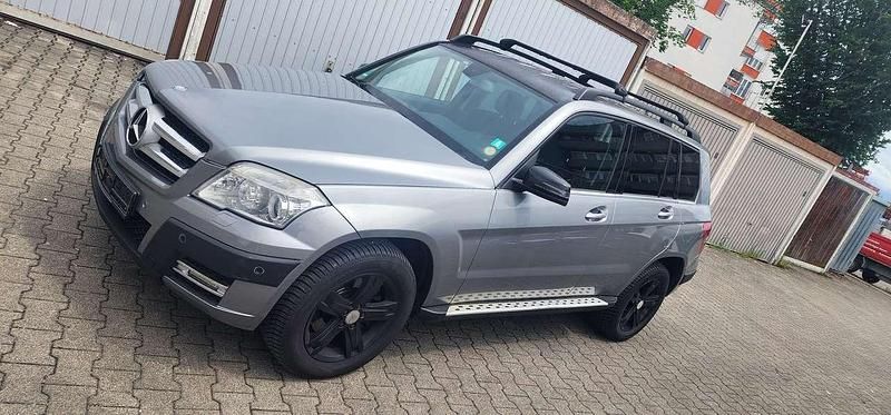 Grau Gebraucht 2011 Mercedes GLK250 SUV | 7.500 € (Fairer Preis) - Bild 1/4