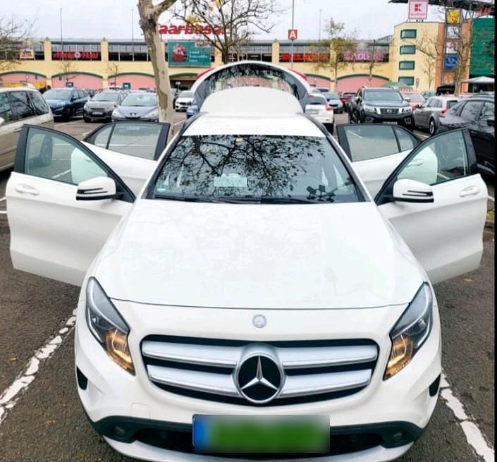 Gebraucht Mercedes GLA200 156 PS (114 kW) 2014 Weiß SUV