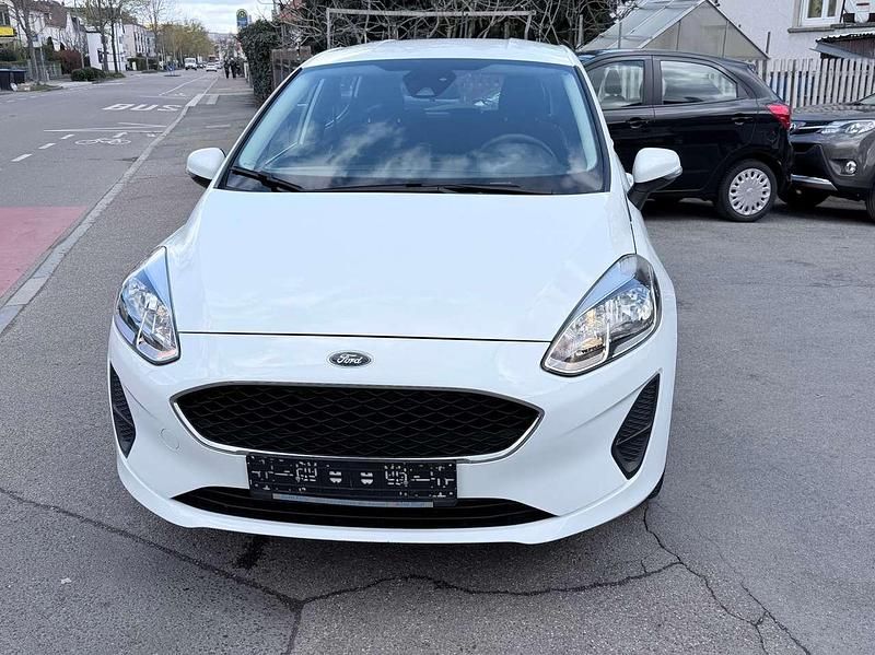 Gebraucht Ford Fiesta Trend 71 PS (52 kW) 2018 Frostweiß Kleinwagen