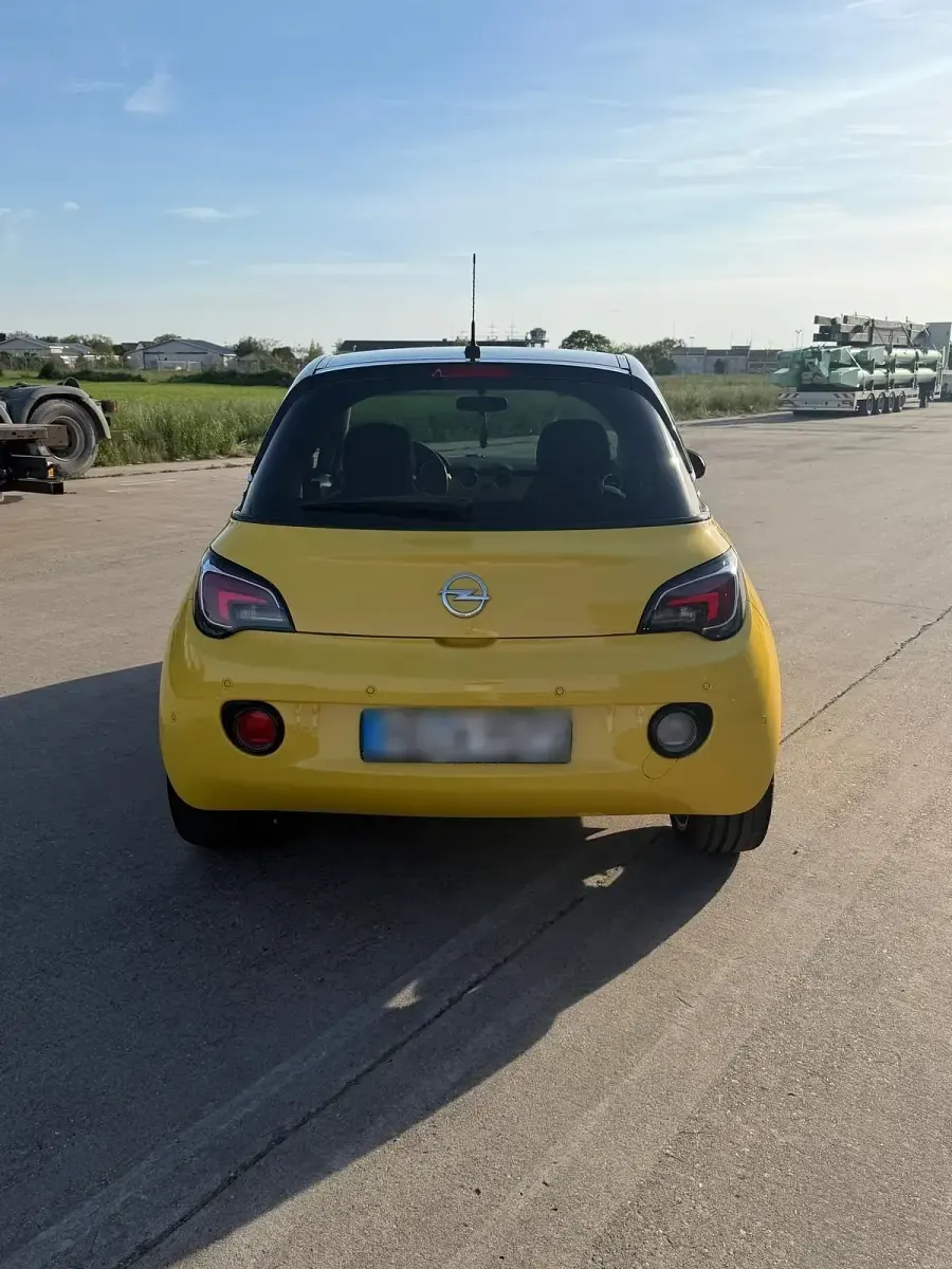 Usata Opel Adam 90 CV (66 kW) 2013 Giallo Utilitaria