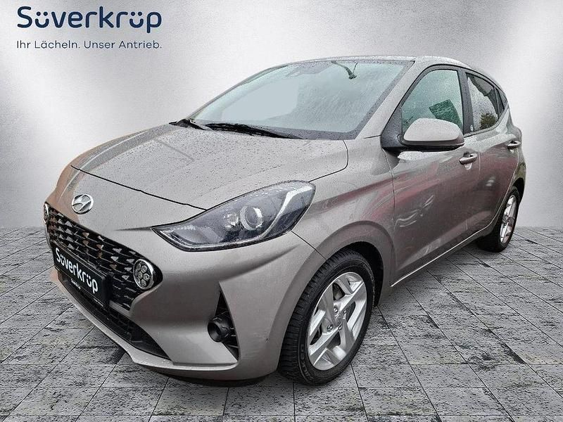 Grau Gebraucht 2021 Hyundai i10 Edition 30 Kleinwagen | 12.888 € (Fairer Preis) - Bild 1/4