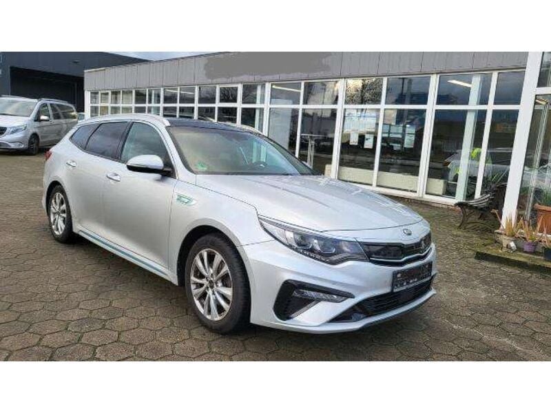 Gebraucht Kia Optima Spirit 154 PS (113 kW) 2019 (4ss) seidensilber met. Kombi