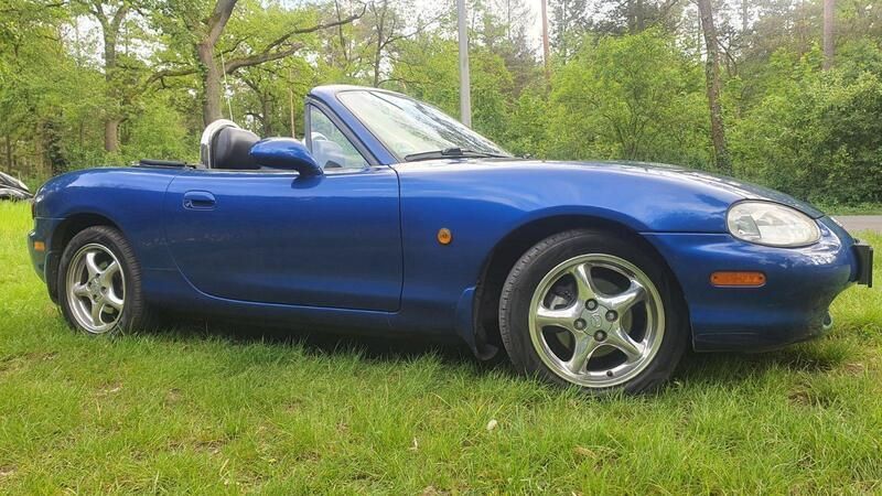 Blau Gebraucht 1999 Mazda MX5 Cabrio | 7.490 € - Bild 1/4
