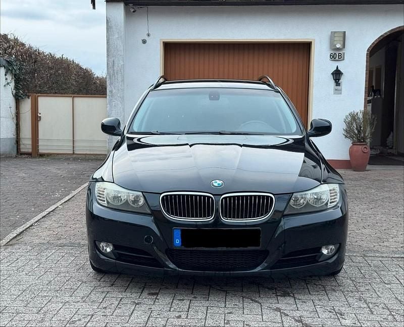 Gebraucht BMW 325 197 PS (144 kW) 2009 Schwarz Kombi