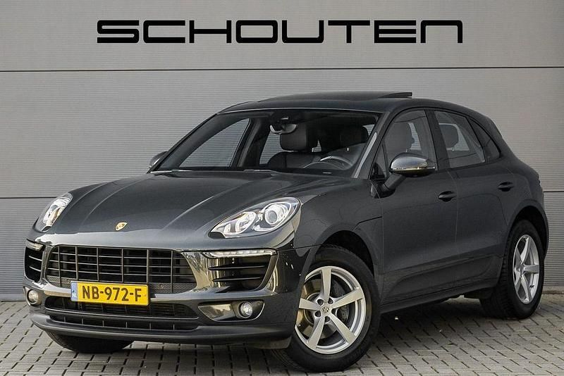 Grau Gebraucht 2017 Porsche Macan SUV | 23.900 € (Guter Preis) - Bild 1/4