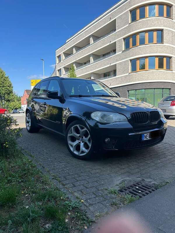 Schwarz Gebraucht 2011 BMW X5 SUV | 14.700 € (Etwas zu teuer) - Bild 1/4
