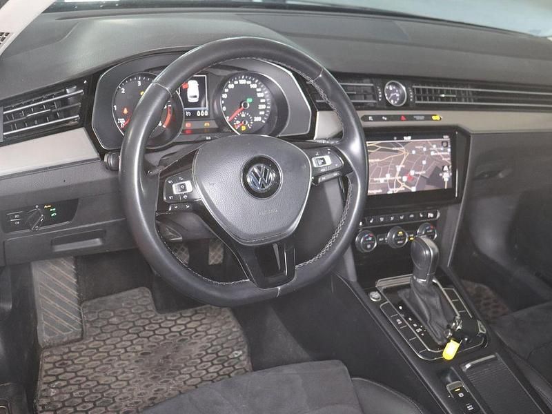 Gebraucht VW Passat Highline 150 PS (110 kW) 2019 Blau Kombi