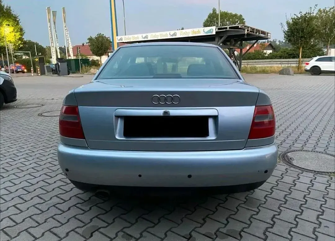 Gebraucht Audi A4 160 PS (117 kW) 1998 Silber Limousine