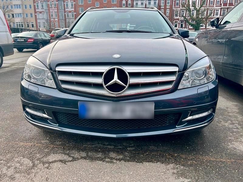 Gebraucht Mercedes C200 135 PS (99 kW) 2011 Grau Kombi