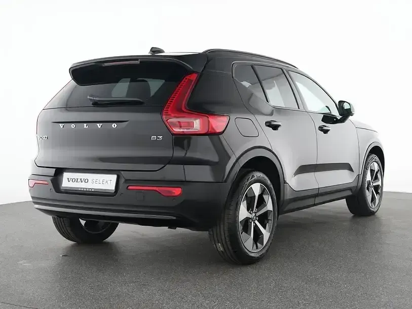 Gebraucht Volvo XC40 Ultra 163 PS (119 kW) 2025 Schwarz SUV