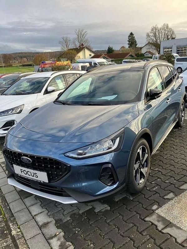 Neu Ford Focus Active 125 PS (91 kW) 2025 Chromablau metallic Kombi