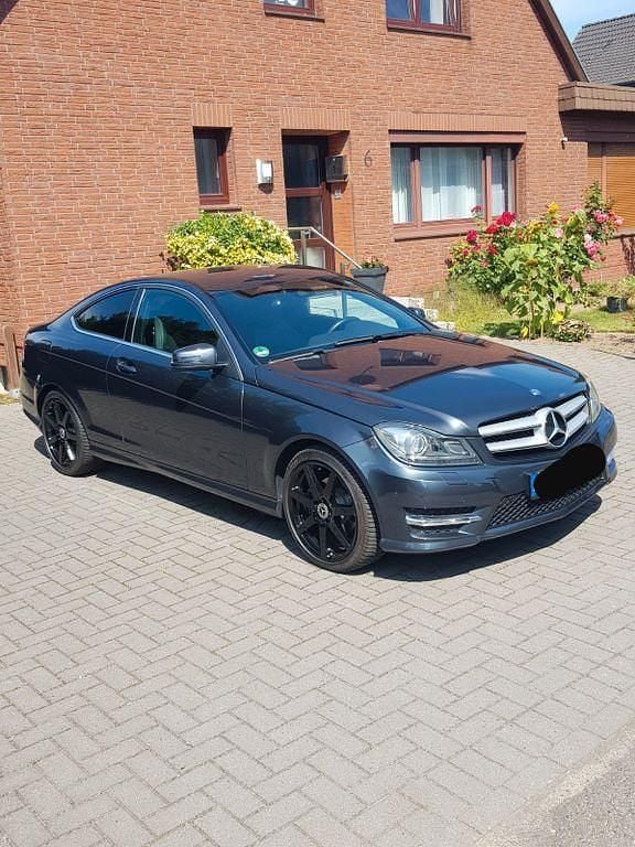 Second-hand Mercedes C250 204 CP (150 kW) 2013 Gri Coupe