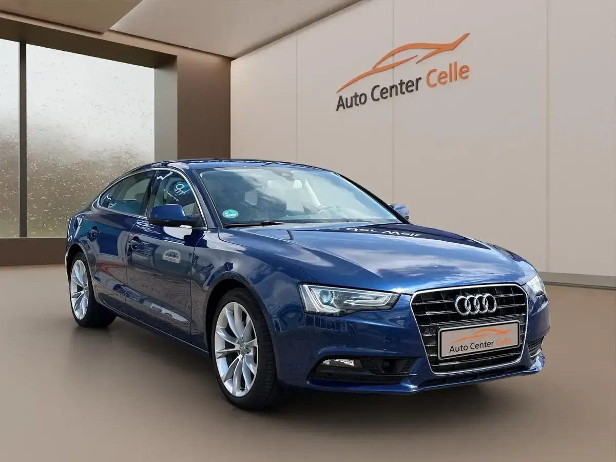 Gebraucht Audi A5 Sportback Ambiente 177 PS (130 kW) 2013 Blau Kleinwagen