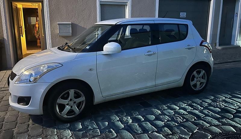 Gebraucht Suzuki Swift Comfort 96 PS (70 kW) 2011 Weiß Kleinwagen