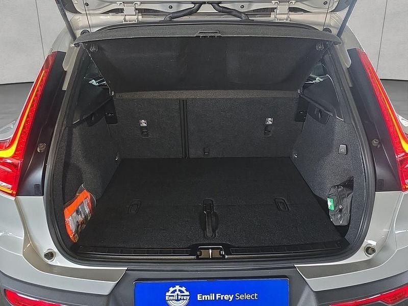 Gebraucht Volvo XC40 129 PS (94 kW) 2023 Silber SUV