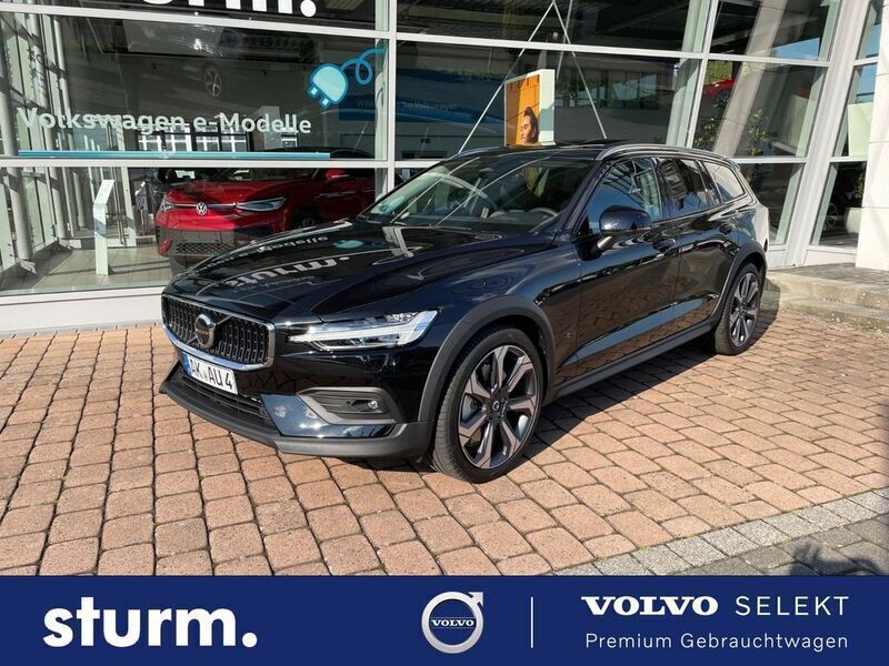 Schwarz Gebraucht 2023 Volvo V60 CC Plus Kombi | 43.380 € (Fairer Preis) - Bild 1/4