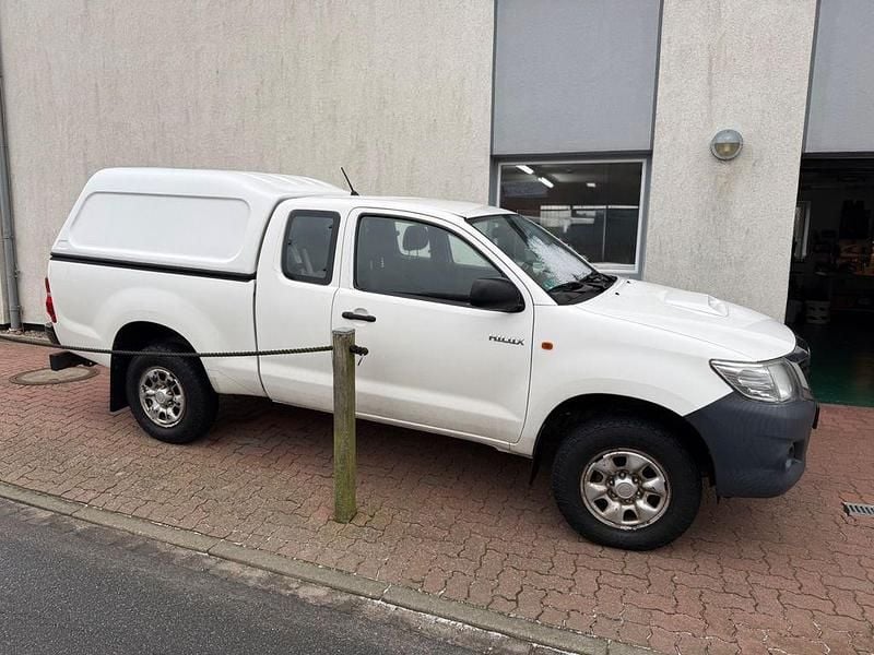 Gebraucht Toyota HiLux 144 PS (105 kW) 2014 Weiß Abholung