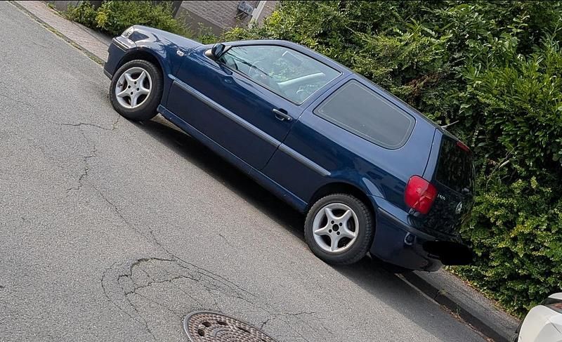 Blau Gebraucht 2001 VW Polo Kleinwagen | 750 € (Fairer Preis) - Bild 1/4