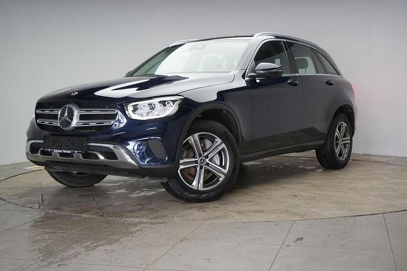 Gebraucht Mercedes GLC300e 194 PS (142 kW) 2022 Blau SUV