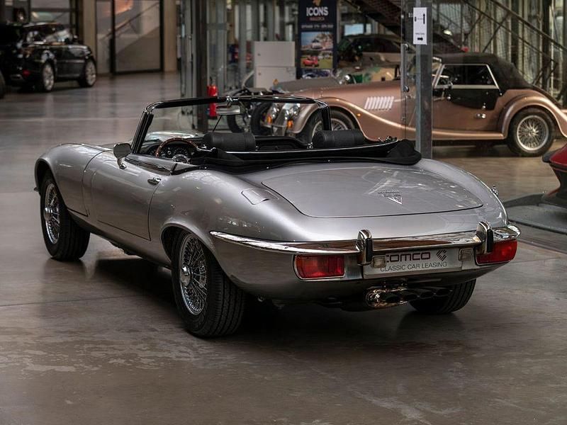 Gebraucht Jaguar E-Type 268 PS (197 kW) 1973 Silber Cabrio