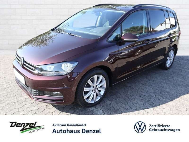 Crimson red metallic Gebraucht 2019 VW Touran Comfortline Van / Kleinbus | 24.990 € (Fairer Preis) - Bild 1/4