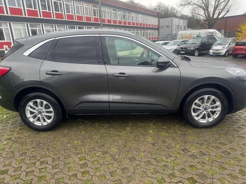 Gebraucht Ford Kuga Titanium 150 PS (110 kW) 2023 Andere außenfarben SUV
