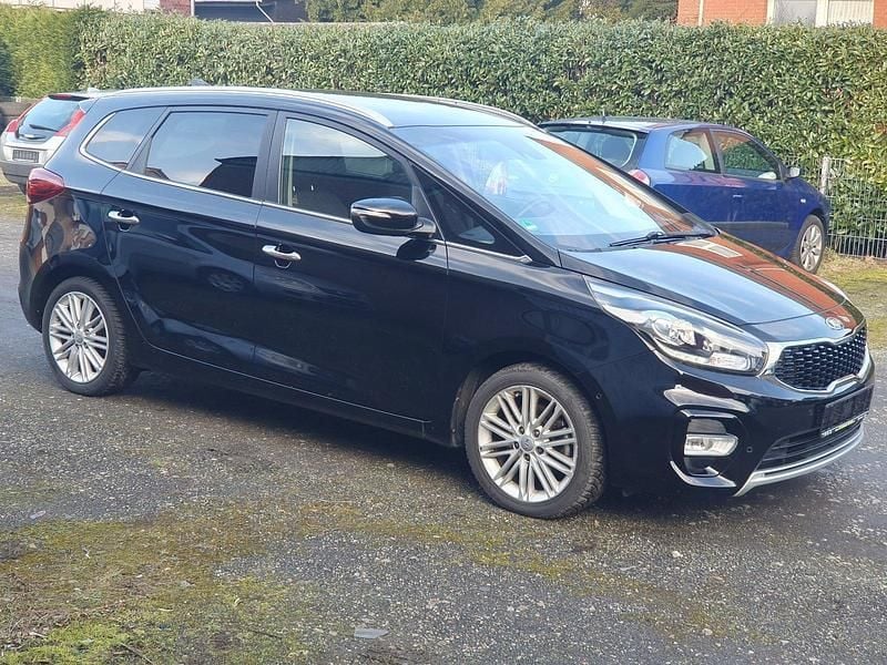 Gebraucht Kia Carens 141 PS (103 kW) 2017 Schwarz Van / Kleinbus