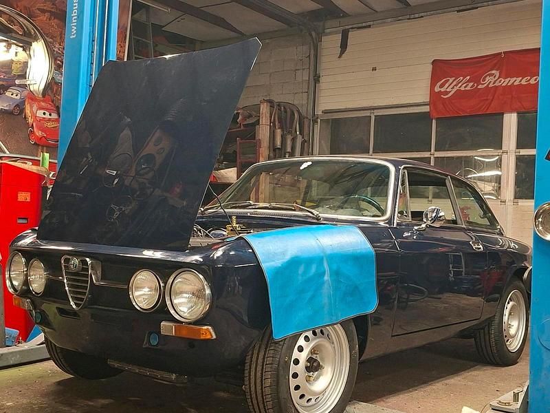 Gebraucht Alfa Romeo 1750 188 PS (138 kW) 1971 Blau Limousine