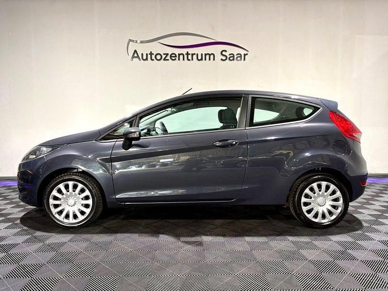 Gebraucht Ford Fiesta Trend 60 PS (44 kW) 2011 Grau Kleinwagen