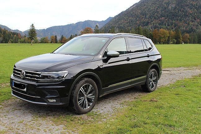 Schwarz Gebraucht 2018 VW Tiguan Allspace Highline SUV | 25.999 € (Etwas zu teuer) - Bild 1/4