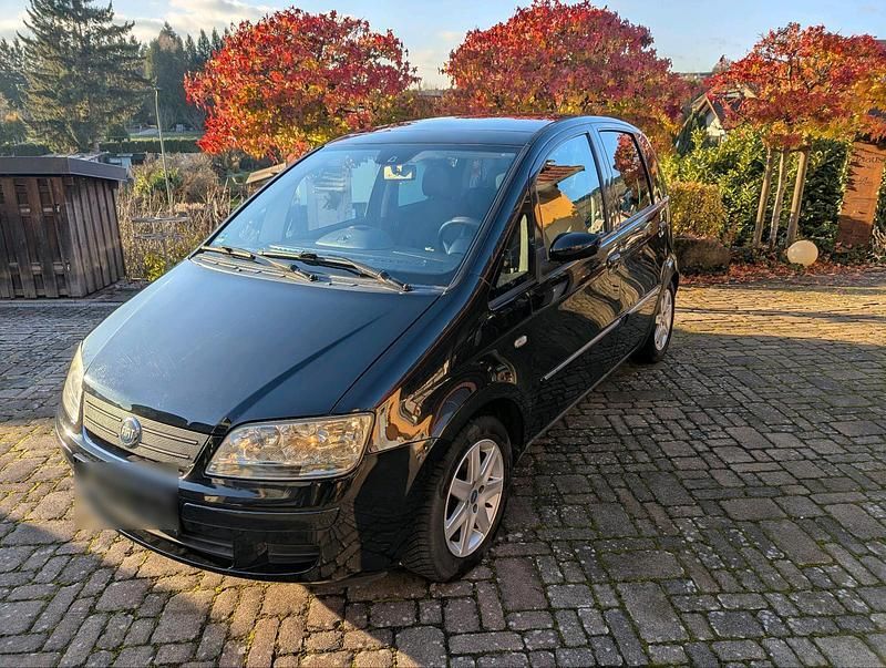 Gebraucht Fiat Idea Dynamic 95 PS (69 kW) 2006 Schwarz Van / Kleinbus