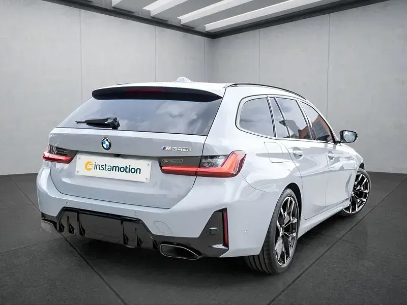 Gebraucht BMW 340 374 PS (275 kW) 2025 Grau Kombi