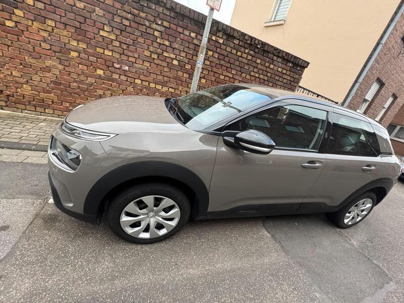 Braun Gebraucht 2018 Citroën C4 Cactus Kleinwagen | 8.000 € (Guter Preis) - Bild 1/4