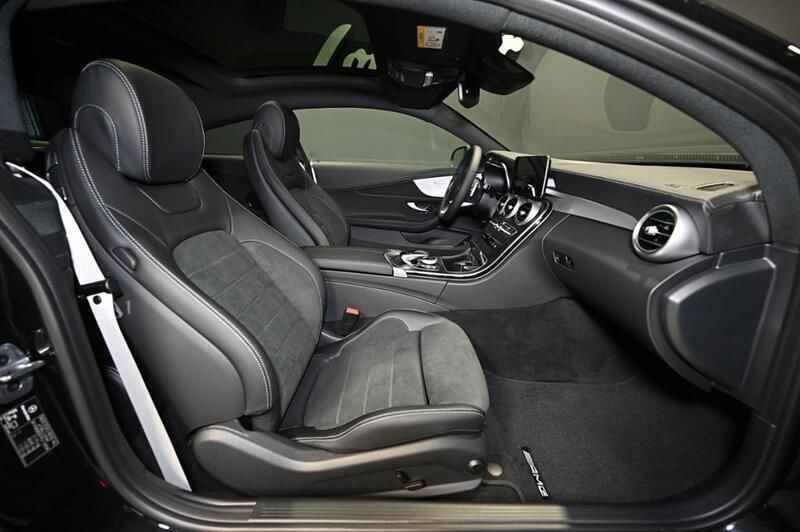 Gebraucht Mercedes C300 AMG 258 PS (189 kW) 2022 Obsidianschwarz metallic Limousine