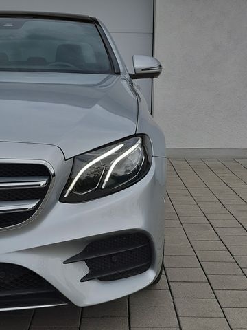 Iridiumsilber metalliclack Gebraucht 2017 Mercedes E350 Limousine | 28.999 € (Teuer) - Bild 1/4
