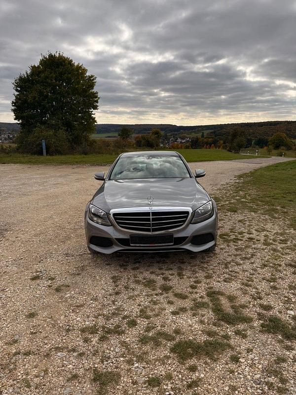 Silber Gebraucht 2014 Mercedes C220 Limousine | 15.600 € (Guter Preis) - Bild 1/3