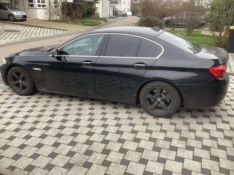 Gebraucht BMW 520 M Sport 184 PS (135 kW) 2011 Schwarz Limousine