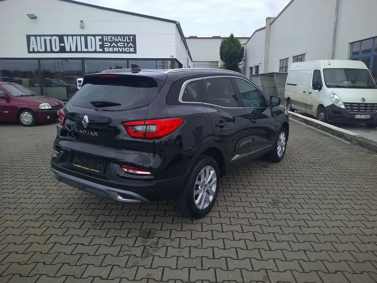 Gebraucht Renault Kadjar Intens 140 PS (102 kW) 2021 Sternenschwarz SUV