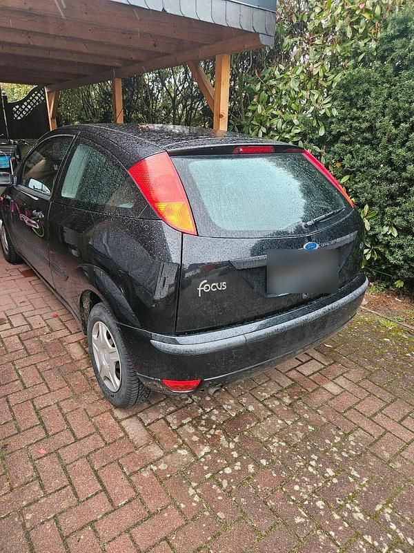 Gebraucht Ford Focus 96 PS (70 kW) 2004 Schwarz Kleinwagen
