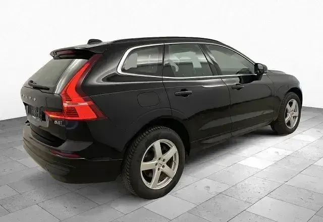 Gebraucht Volvo XC60 Core 197 PS (144 kW) 2023 Schwarz SUV
