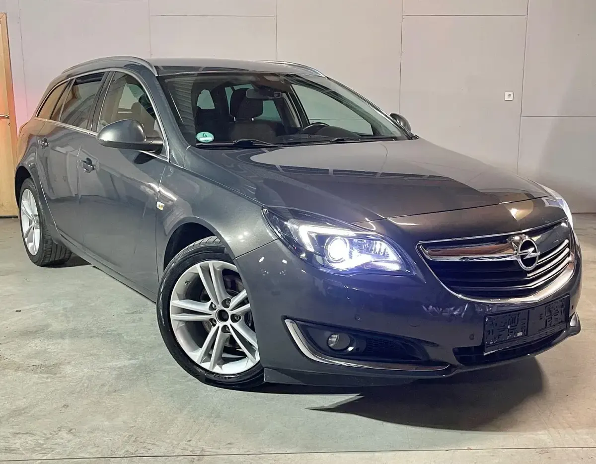 Gebraucht Opel Insignia Innovation 170 PS (125 kW) 2015 Grau Kombi