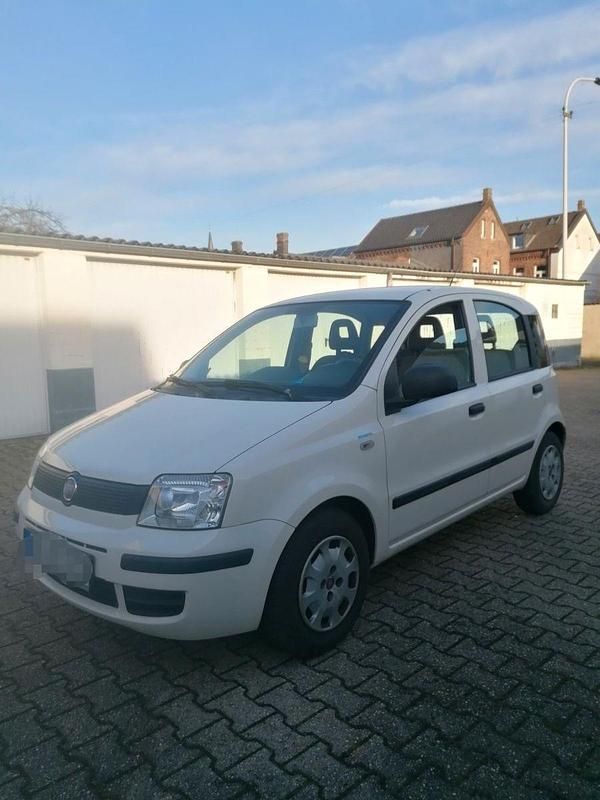 Weiß Gebraucht 2012 Fiat Panda Kleinwagen | 3.500 € (Fairer Preis) - Bild 1/4